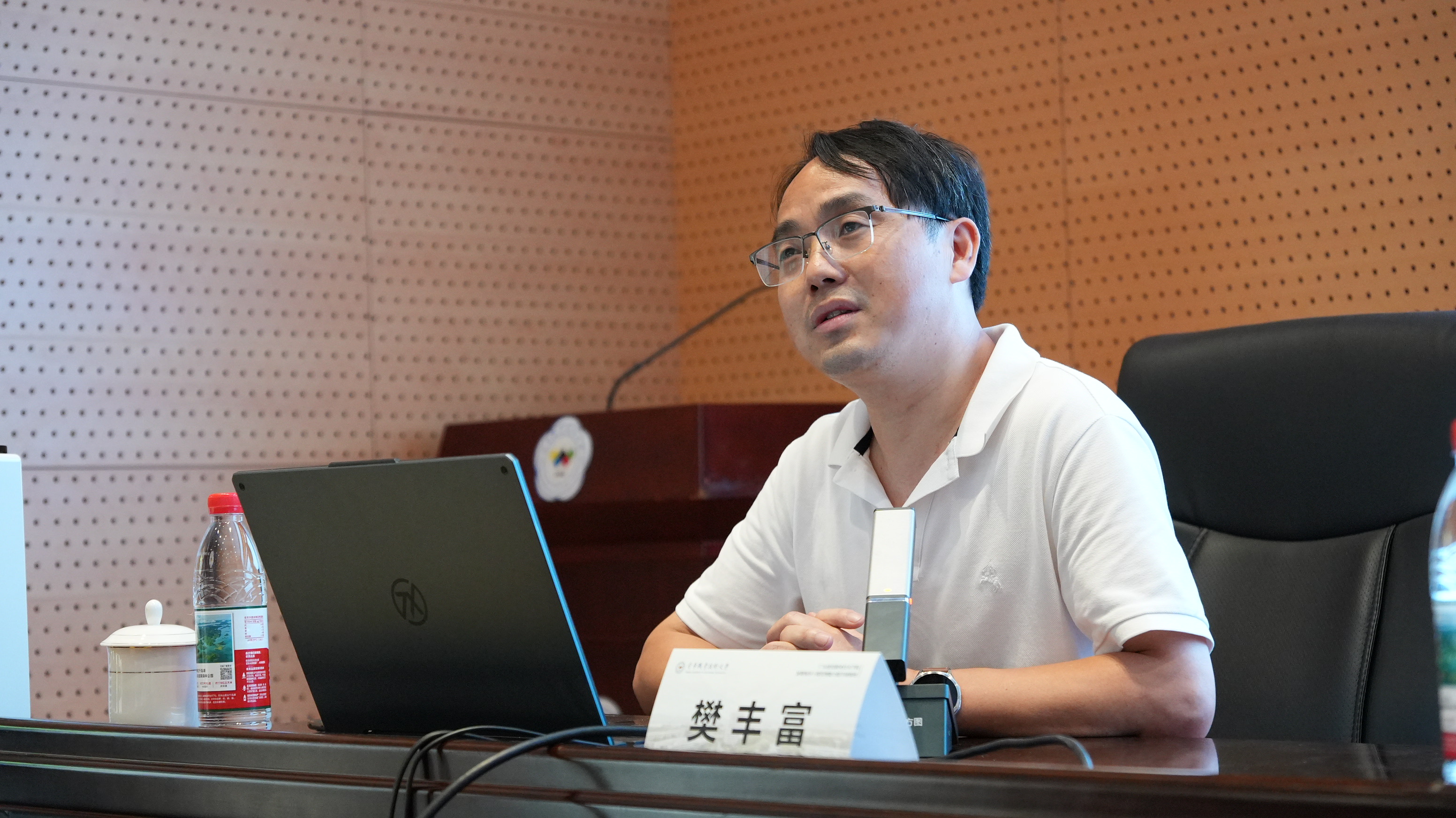 7金华职业技术大学师范学院院长樊丰富授课.jpg