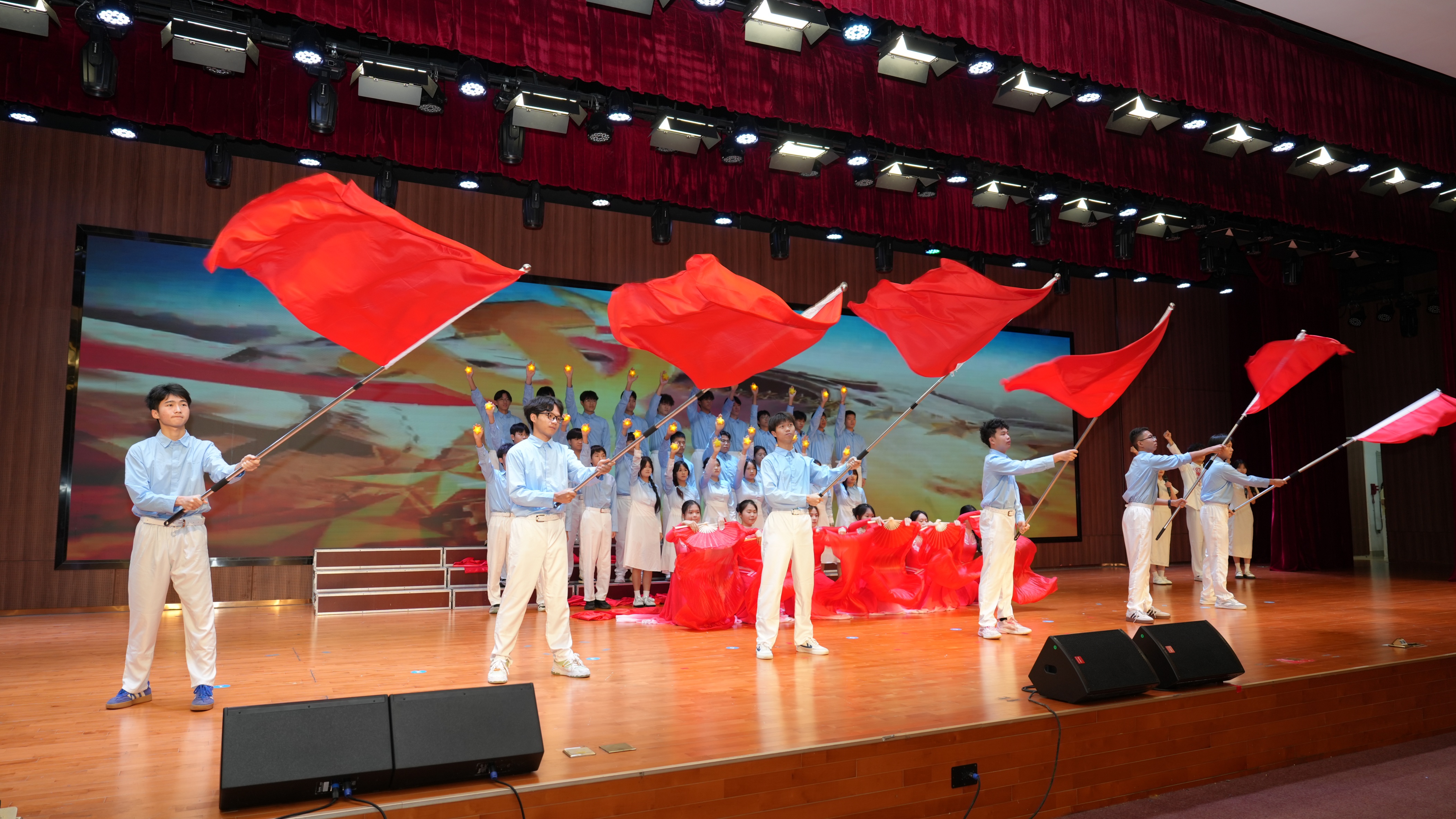5-表演-1.jpg